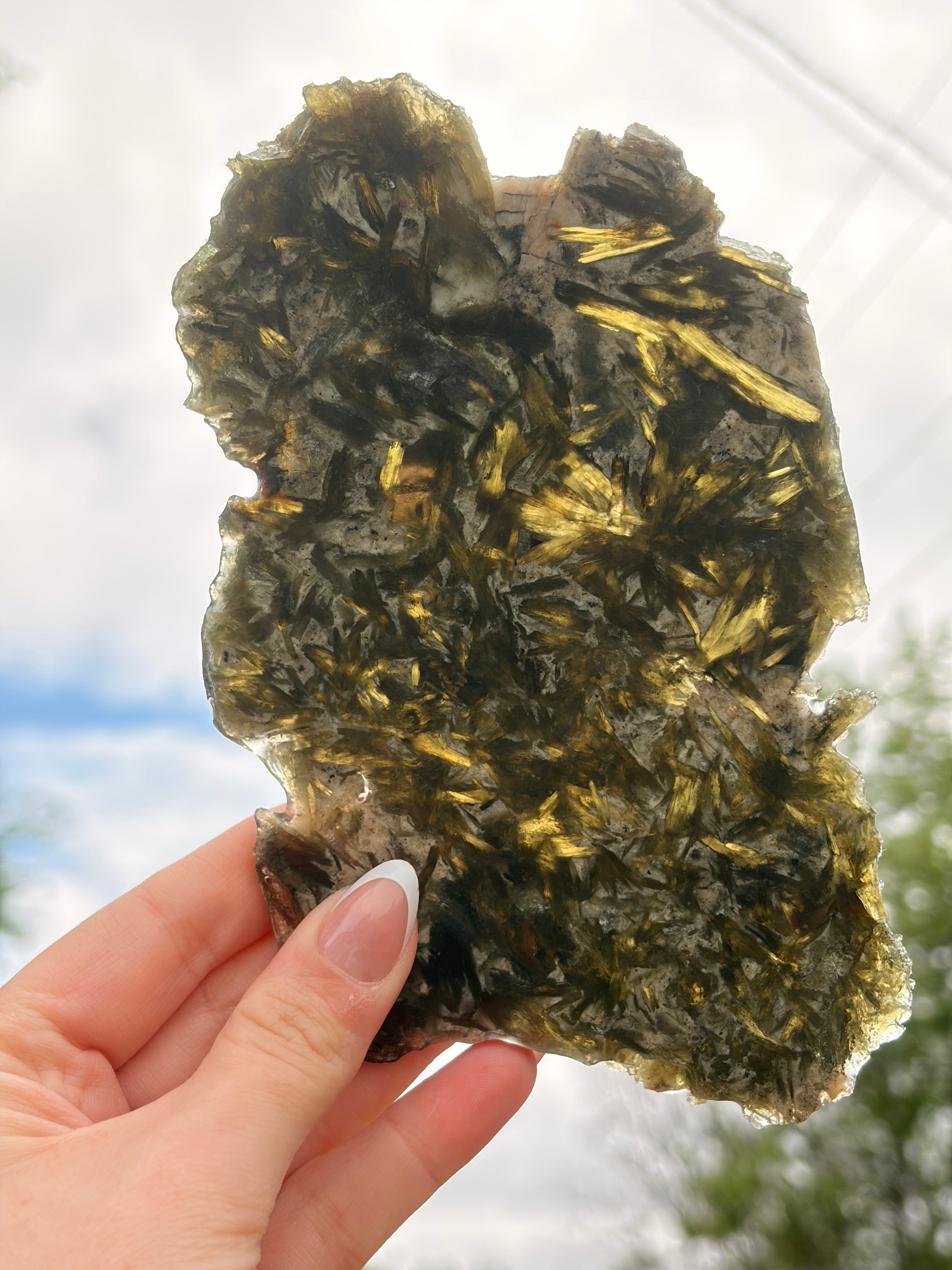 Sparkling Green Mica (Fuchsite) Slab w/ Stand