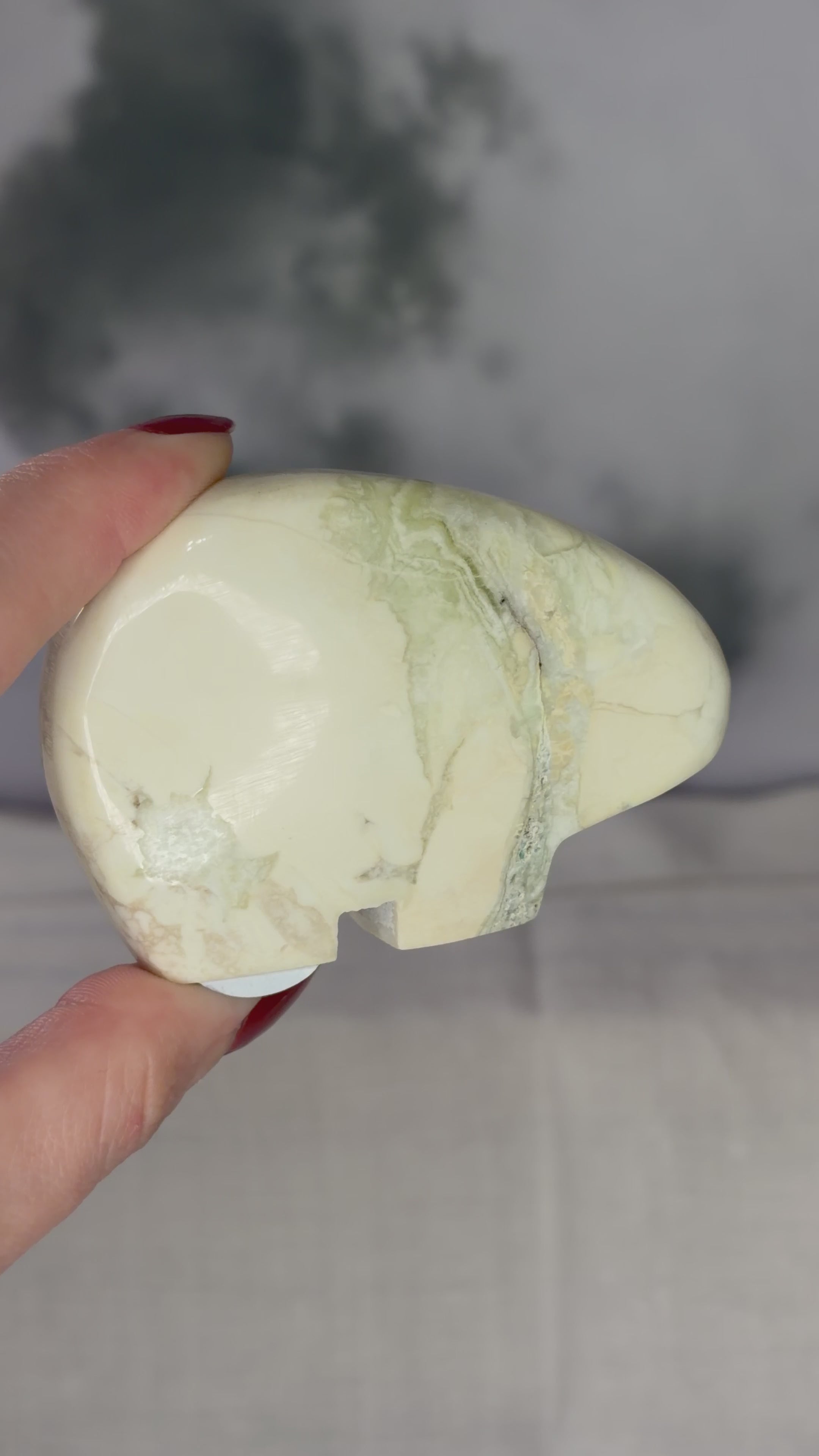 Green Maligano Jasper Bear Carving - Option A